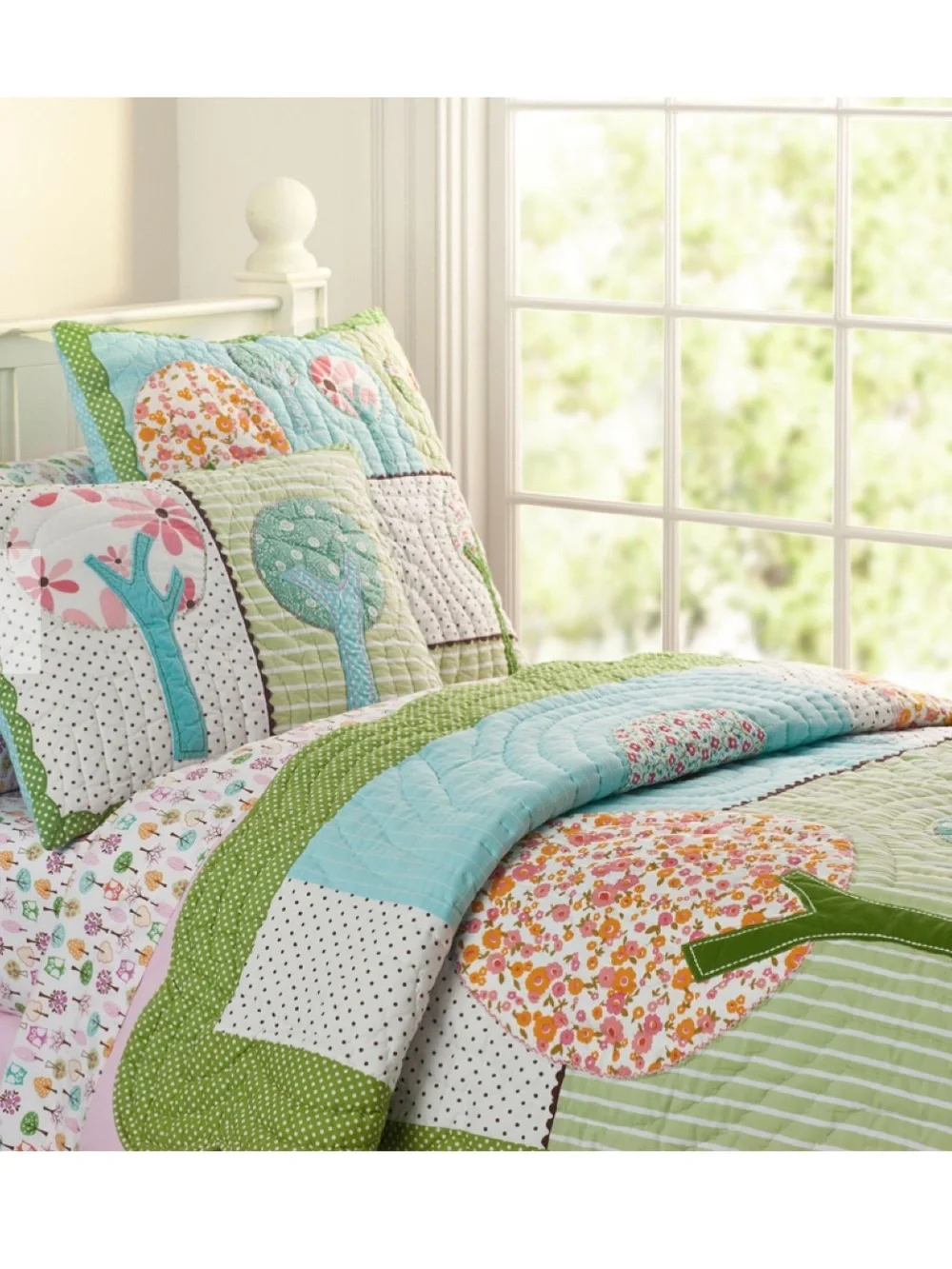 Retired Pottery Barn Kids Twin Brooke Patchwork Tree Quilt in Green, Blue & Pink